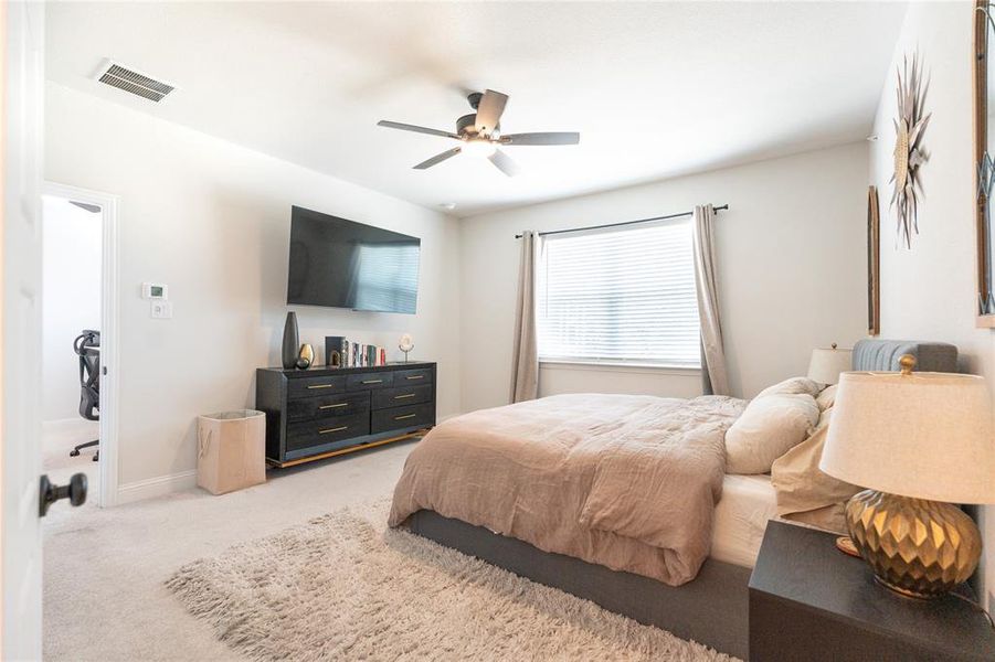 Furnished interior view inside a new home in , Irving (Image 24).