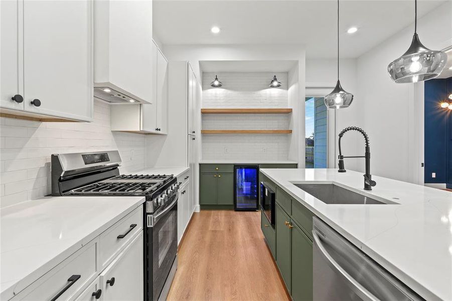 Furnished interior view inside a new home in , Dallas (Image 7).