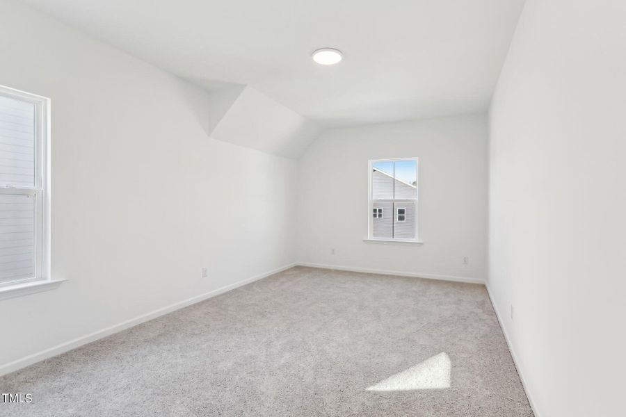 44-web-or-mls-Oakfields 1-044