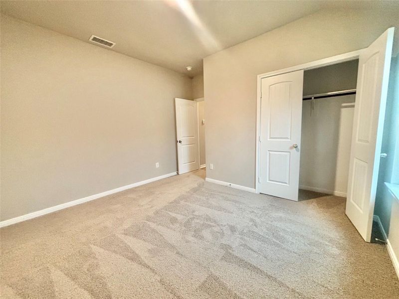 Spacious, unfurnished interior of a new home in , Palacios (Image 21).