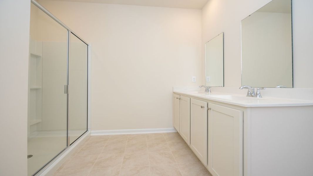 Representative furnished interior of a home built from the ARIA by D.R. Horton in Island Green, Myrtle Beach (Image 13).