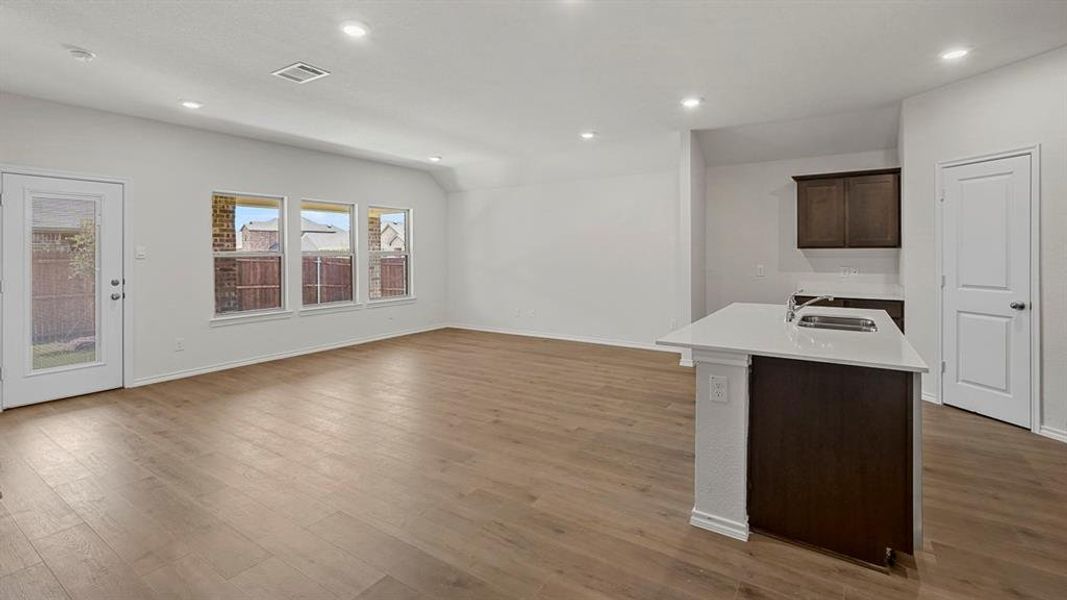 Spacious, unfurnished interior of a new home in Crane Crossing, Crandall (Image 10).