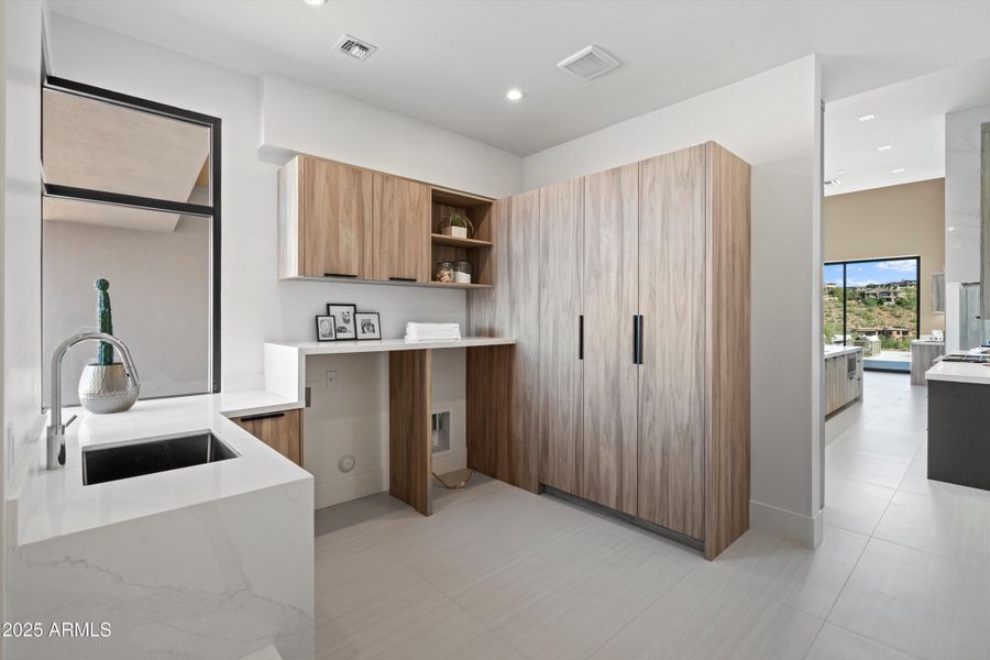 27-Mudroom 27-Mudroom