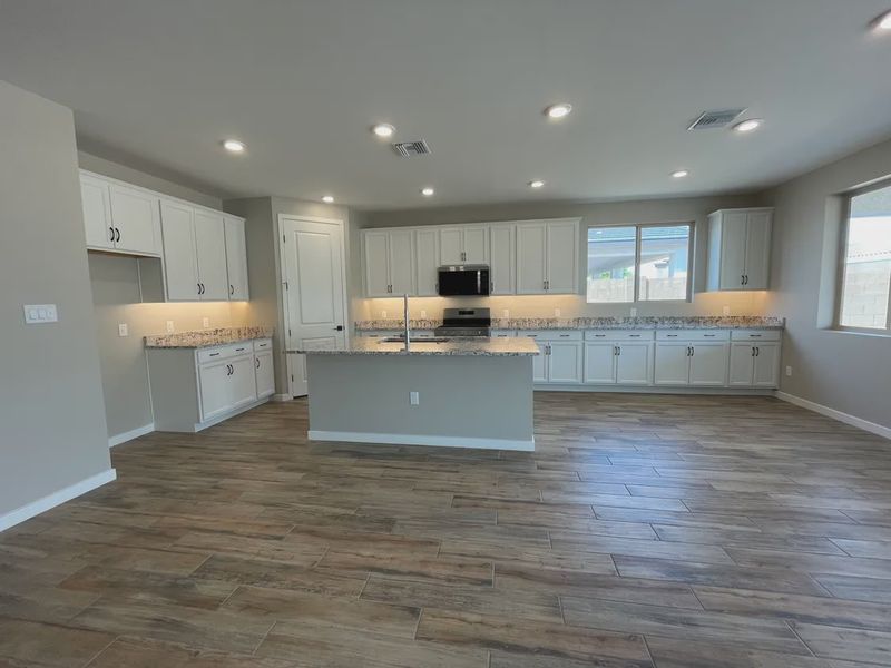 Image 12 of a home in Acacia at Santana.