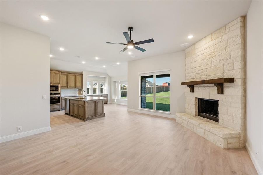 Spacious, unfurnished interior of a new home in Coyote Crossing, Godley (Image 32). Spacious, unfurnished interior of a new home in Coyote Crossing, Godley (Image 32).