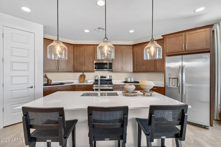 9-web-or-mls-40S 83rd Cir