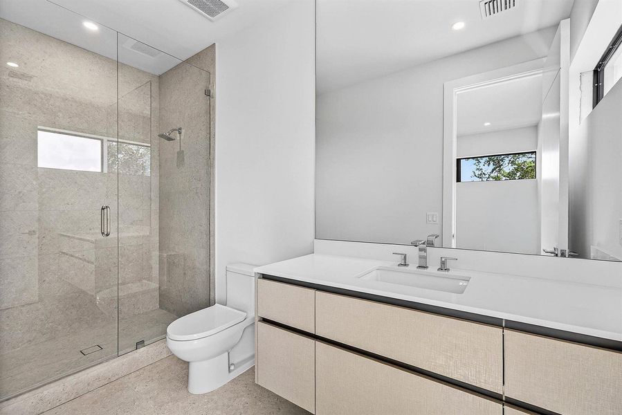 Bathroom 2 ensuite