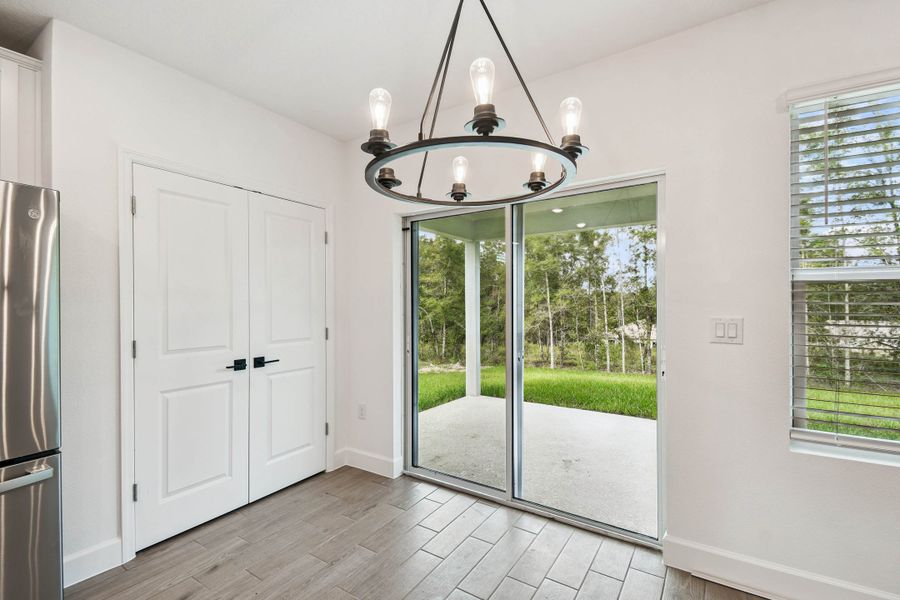 Dining Area Dining Area