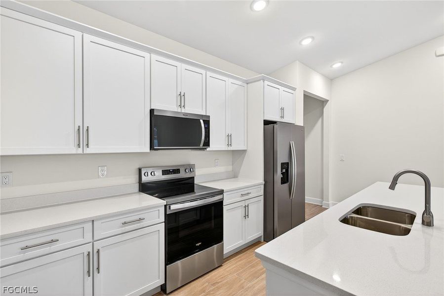 Furnished interior view inside a new home in Cape Coral, Cape Coral (Image 8).