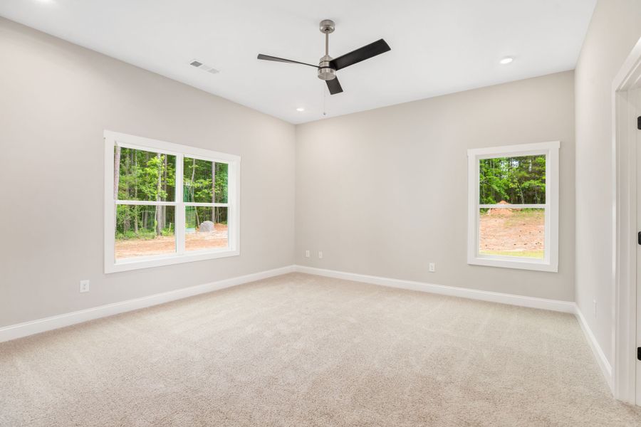 Spacious, unfurnished interior of a new home in Flint Farms, Concord (Image 34).
