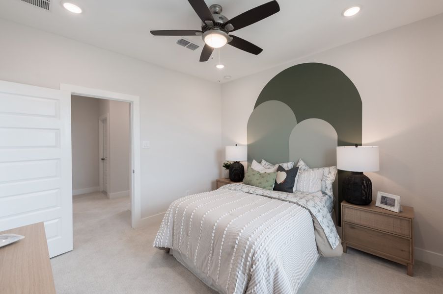 Representative furnished interior of a home built from the Goldeneye by Tri Pointe Homes in Jubilee 50′, Hockley (Image 18).