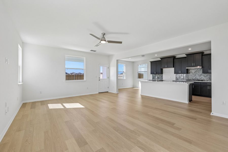 Spacious, unfurnished interior of a new home in Porter Country, Buda (Image 11). Spacious, unfurnished interior of a new home in Porter Country, Buda (Image 11).