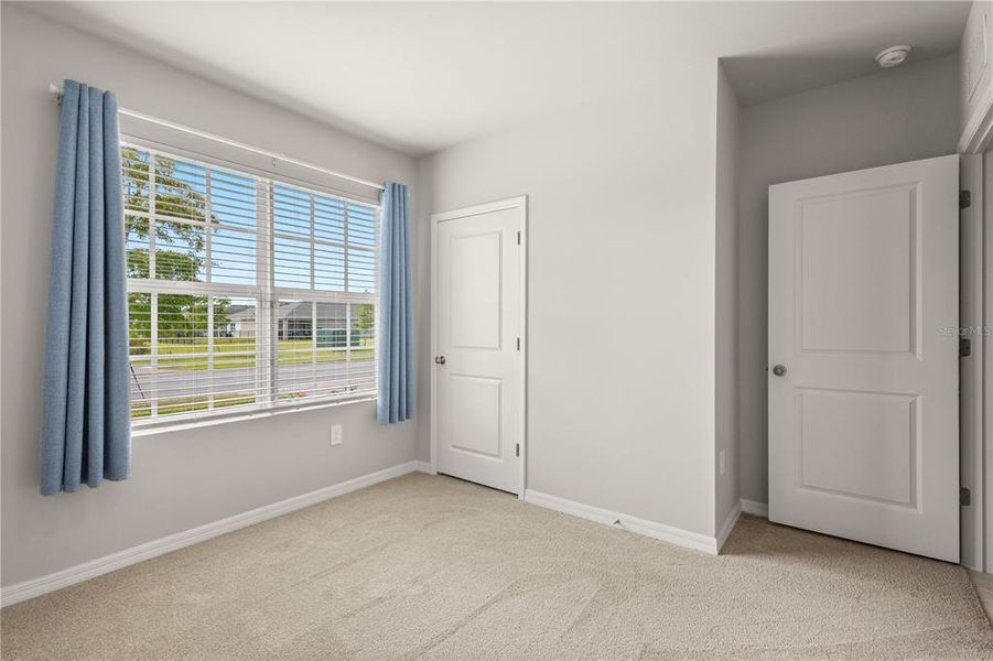 Spacious, unfurnished interior of a new home in , North Port (Image 31).