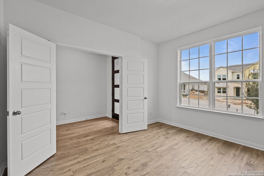 Spacious, unfurnished interior of a new home in Homestead 75', Schertz (Image 29).