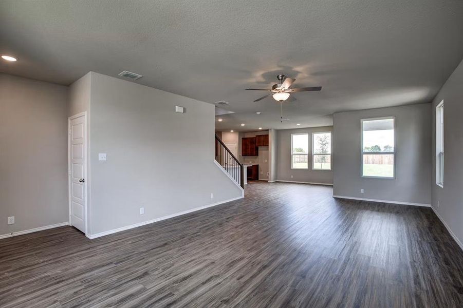 Spacious, unfurnished interior of a new home in Hannah Heights, Seguin (Image 20). Spacious, unfurnished interior of a new home in Hannah Heights, Seguin (Image 20).
