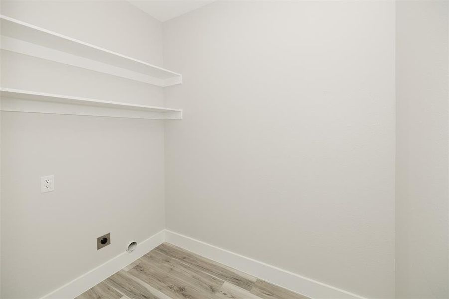 Spacious, unfurnished interior of a new home in , Greenville (Image 24).