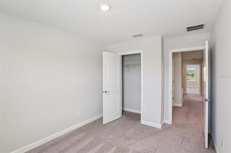 Spacious, unfurnished interior of a new home in , Tampa (Image 21).
