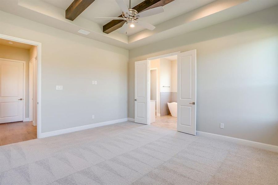 Spacious, unfurnished interior of a new home in , Weatherford (Image 30).