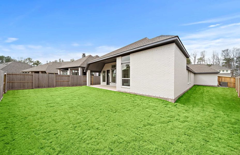 Representative exterior details of a home built from the 2406 by Ravenna Homes in The Highlands 55′, Porter (Image 24).