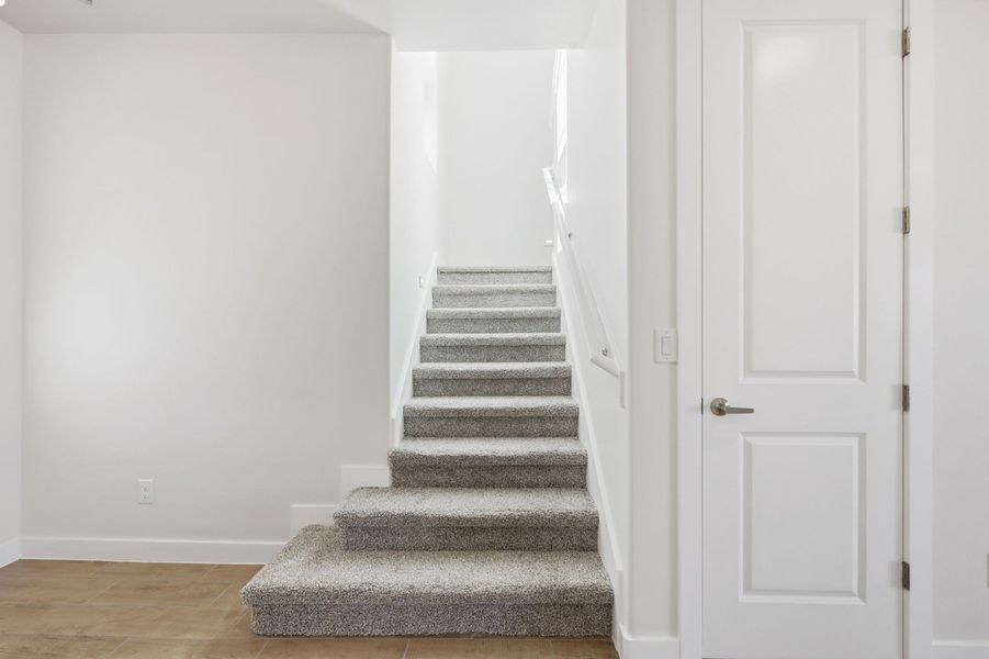 Representative unfurnished interior of a home built from the Timberon I by Hakes Brothers in Emerald Estates, El Paso (Image 21).