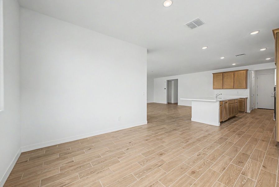 Spacious, unfurnished interior of a new home in Tierra Vistoso, Surprise (Image 7). Spacious, unfurnished interior of a new home in Tierra Vistoso, Surprise (Image 7).