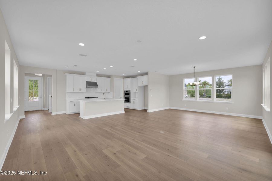 Spacious, unfurnished interior of a new home in Seabrook Village at Nocatee, Ponte Vedra (Image 32).