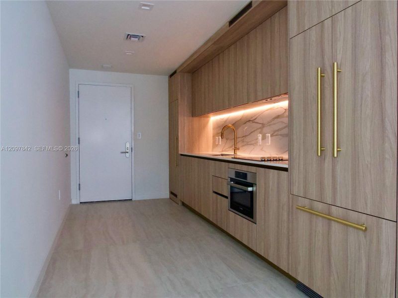 Image 48 of a home in .