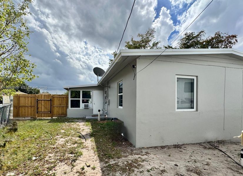 Exterior details and patio area of a home in , Lauderhill (Image 16). Exterior details and patio area of a home in , Lauderhill (Image 16).