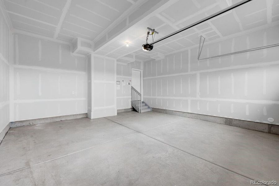 1177 Prospect Aly ~ Ready Now