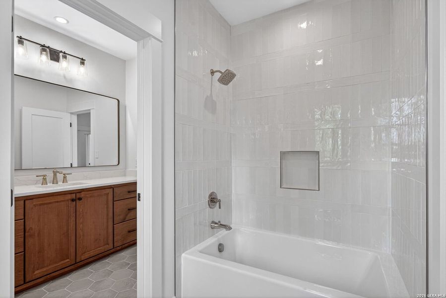 Furnished interior view inside a new home in , Alamo Heights (Image 16).