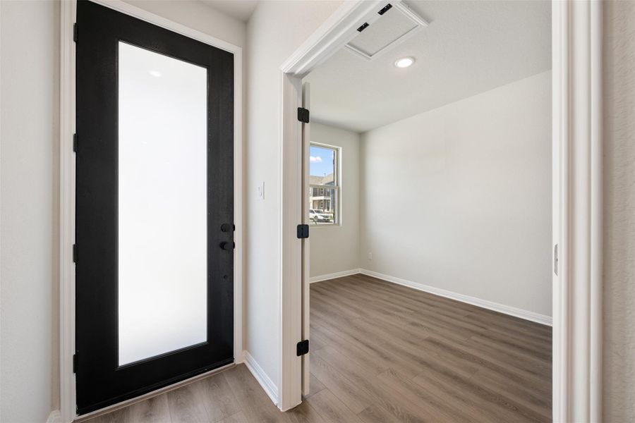 Spacious, unfurnished interior of a new home in Patterson Ranch, Georgetown (Image 19).
