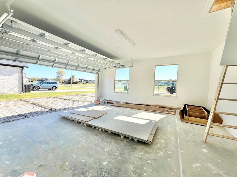 Windows in the side garage