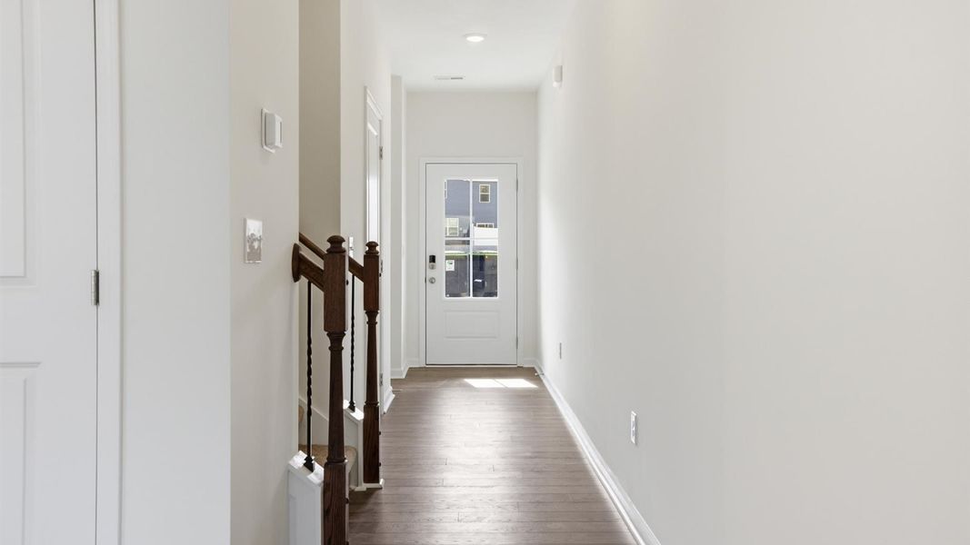 Spacious, unfurnished interior of a new home in Cherokee Crossing, Kodak (Image 13).