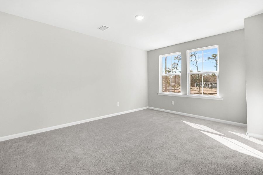 Spacious, unfurnished interior of a new home in , Summerville (Image 26).