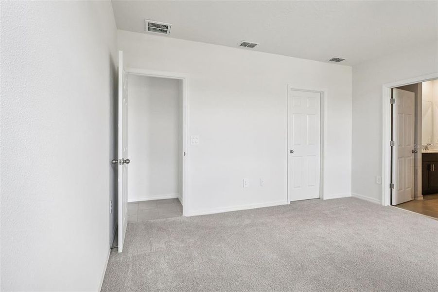Spacious, unfurnished interior of a new home in The Meadow at Crossprairie, St. Cloud (Image 26). Spacious, unfurnished interior of a new home in The Meadow at Crossprairie, St. Cloud (Image 26).