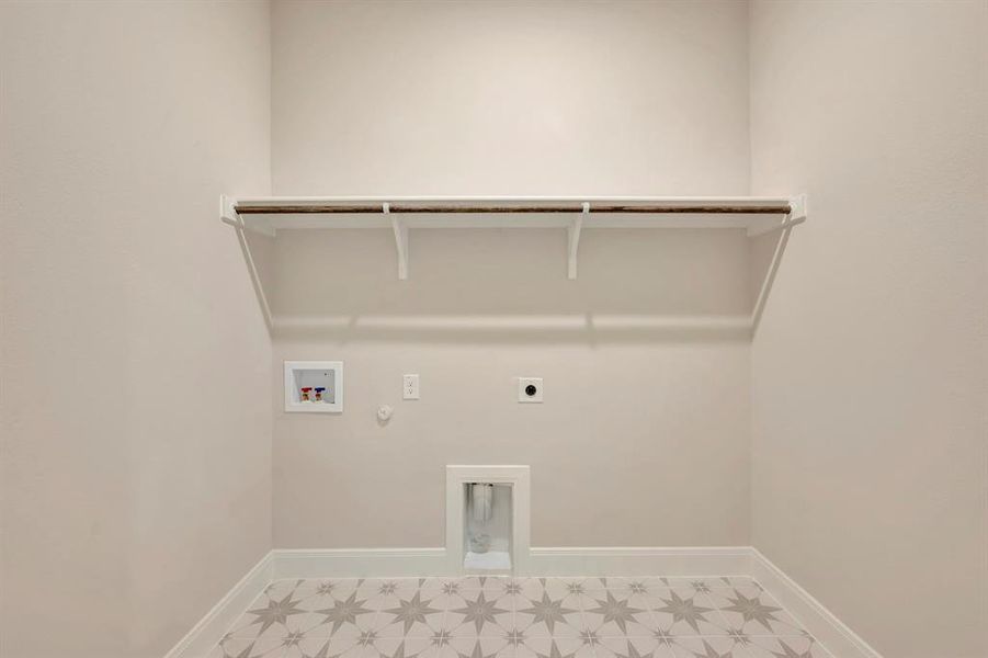 Spacious, unfurnished interior of a new home in Treeline, Justin (Image 32).