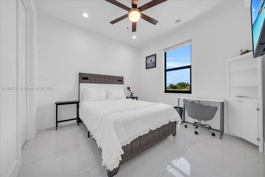 Furnished interior view inside a new home in , Lehigh Acres (Image 8). Furnished interior view inside a new home in , Lehigh Acres (Image 8).