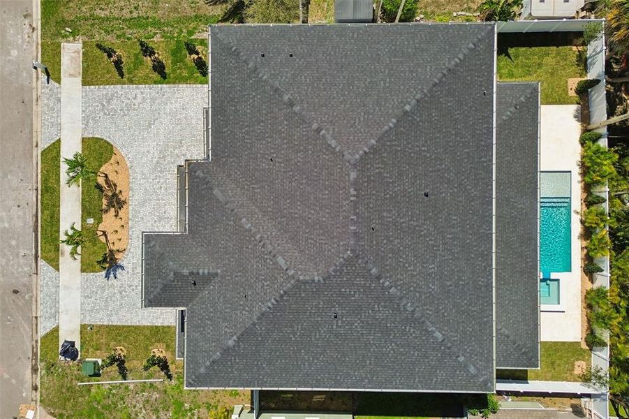 Exterior details and patio area of a home in , Tampa (Image 36).
