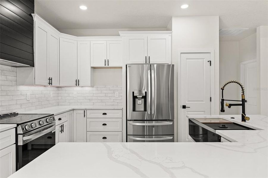 Furnished interior view inside a new home in , Weeki Wachee (Image 6).