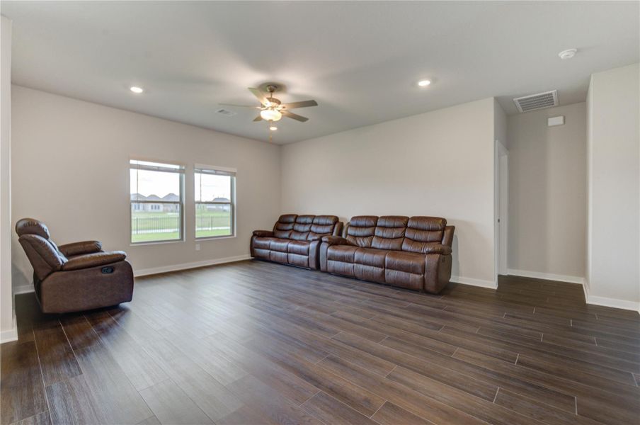 Image 47 of a home in Arabella on the Prairie.