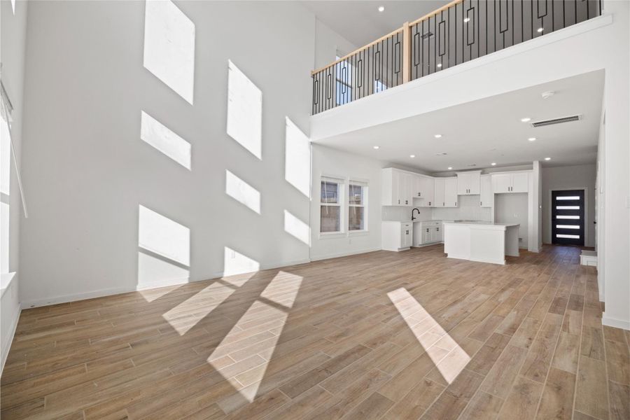 Spacious, unfurnished interior of a new home in , Manvel (Image 30).