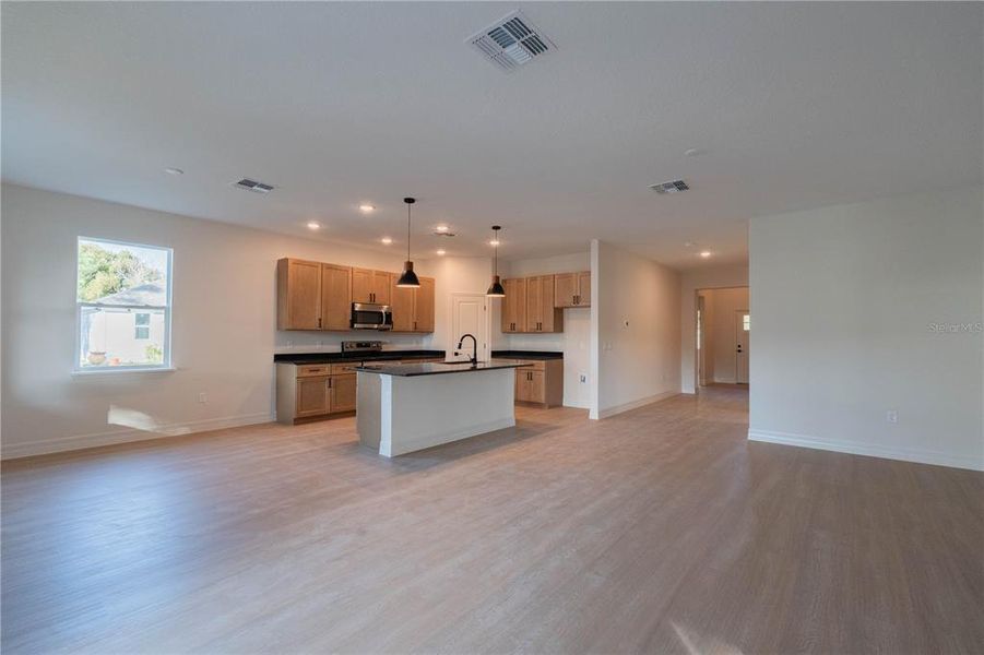 Image 50 of a home in .