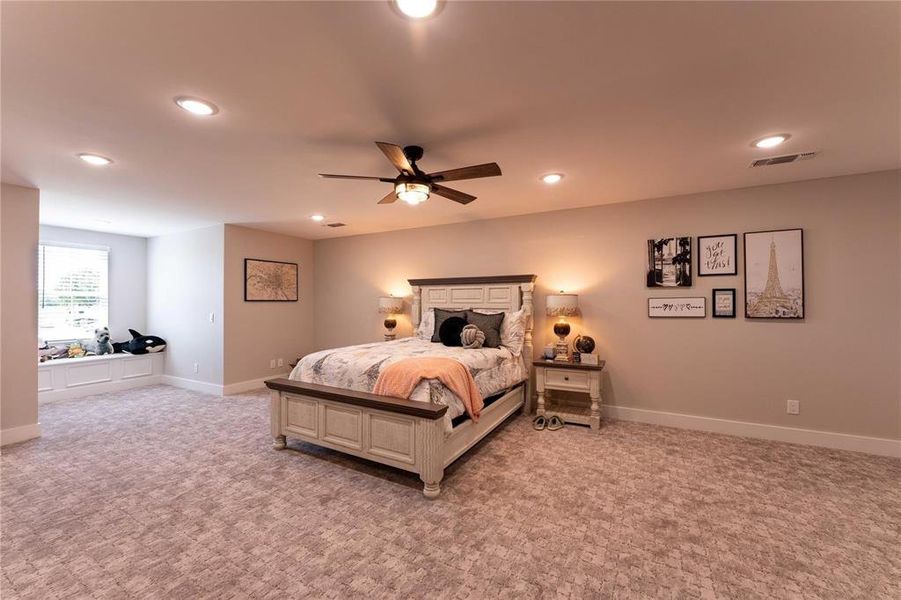 Furnished interior view inside a new home in , Paris (Image 18). Furnished interior view inside a new home in , Paris (Image 18).