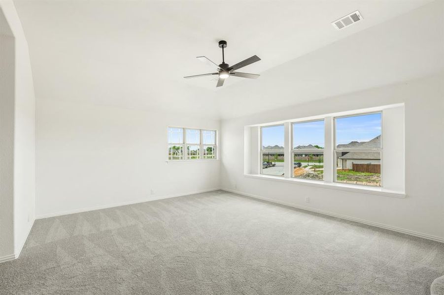 Spacious, unfurnished interior of a new home in The Oaks, Red Oak (Image 32). Spacious, unfurnished interior of a new home in The Oaks, Red Oak (Image 32).
