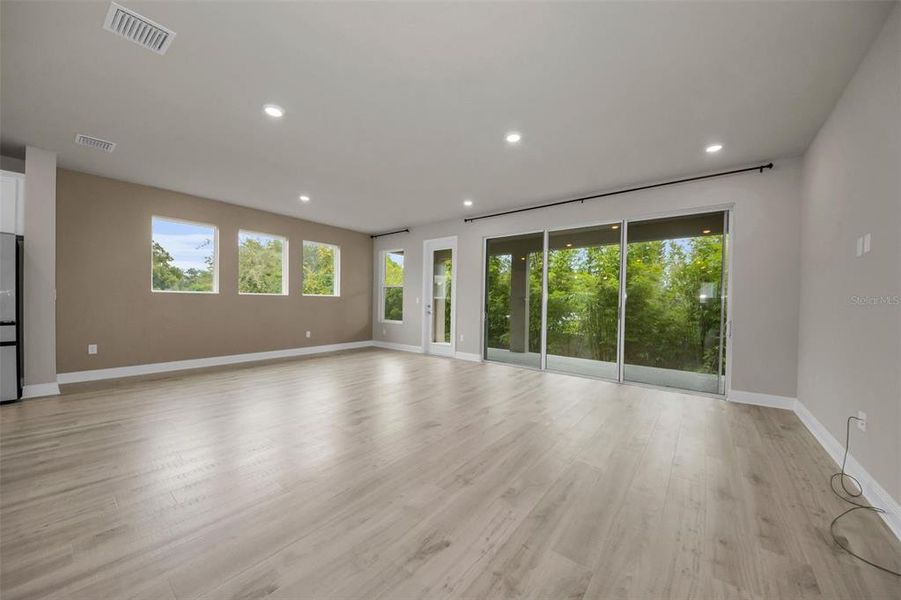 Spacious, unfurnished interior of a new home in Eagle Creek - Garden Series, Tarpon Springs (Image 26).