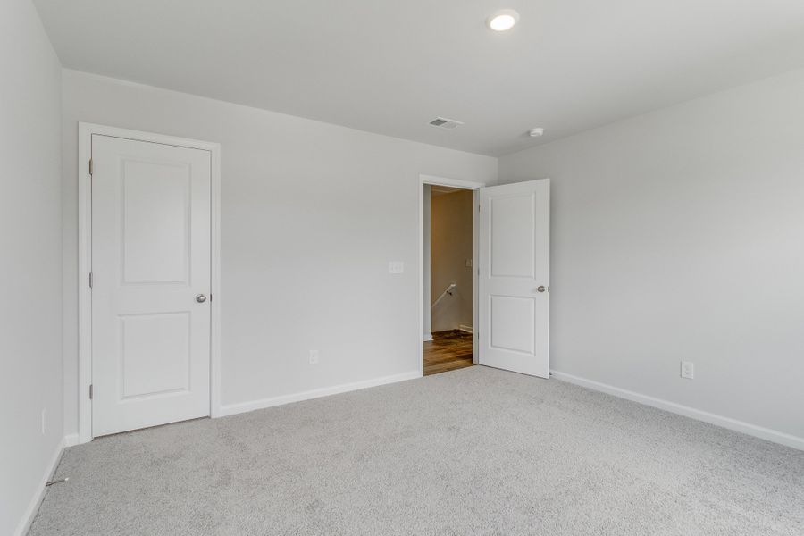 Spacious, unfurnished interior of a new home in Bluefield, Lexington (Image 34). Spacious, unfurnished interior of a new home in Bluefield, Lexington (Image 34).