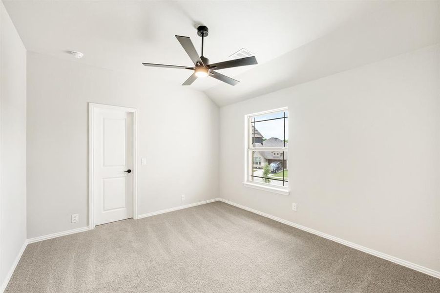 Spacious, unfurnished interior of a new home in The Oaks, Red Oak (Image 32). Spacious, unfurnished interior of a new home in The Oaks, Red Oak (Image 32).