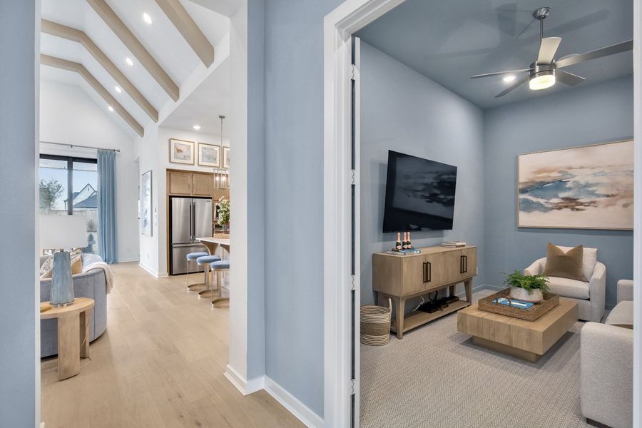 Entertainment Room/Entry