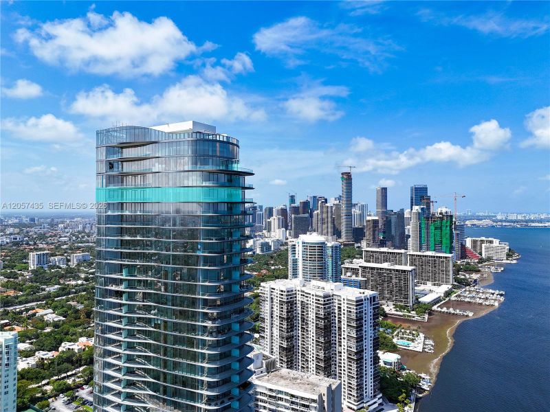Condo located in Miami, FL showcasing its design and architecture (Image 28). Condo located in Miami, FL showcasing its design and architecture (Image 28).