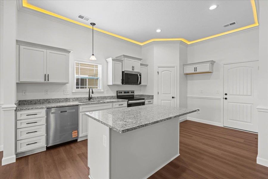 Furnished interior view inside a new home in Mills Gin, Campobello (Image 4).